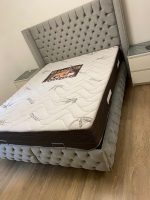 LIT COFFRE CLOUTÉ CAPITONNÉ – Image 3