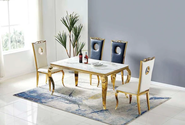 WhatsAppImage2023-09-01a18.19.11_0f7d7219-13f9-4d6c-9779-92bbfe000c88 Table à manger Victoria marbre blanc pieds or – Image 1