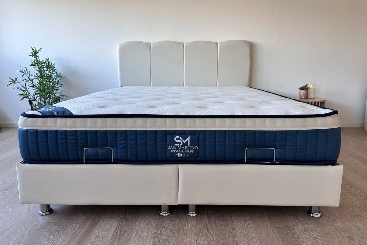 2025/11/1000202843.jpg Lit Coffre CELIA BLANC CASSE - Velours – Image 1